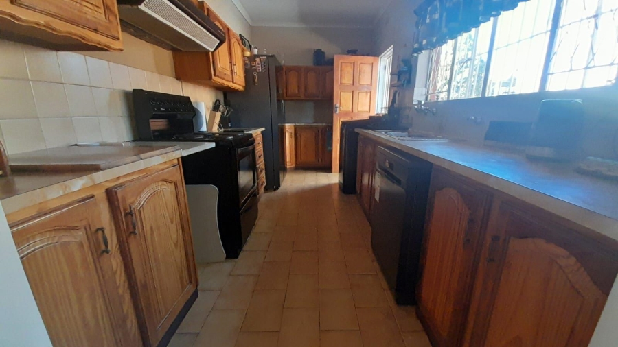 3 Bedroom Property for Sale in Rhodesfield Gauteng