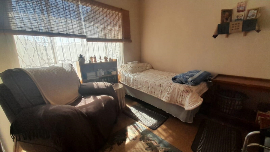 3 Bedroom Property for Sale in Rhodesfield Gauteng