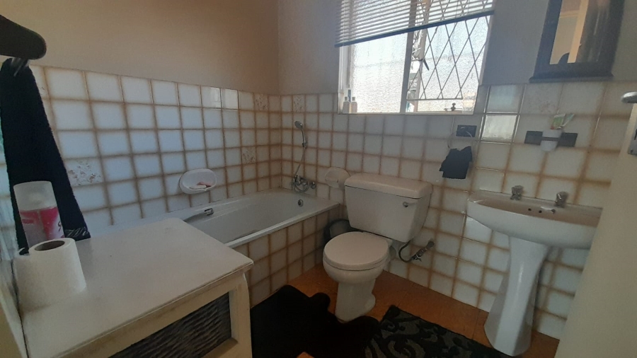 3 Bedroom Property for Sale in Rhodesfield Gauteng