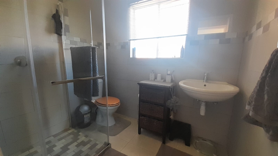 3 Bedroom Property for Sale in Rhodesfield Gauteng