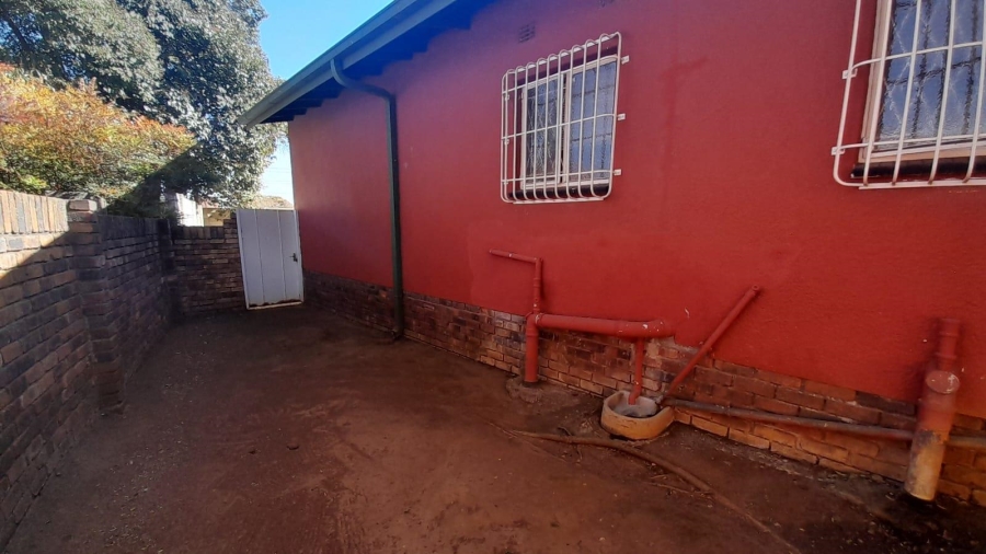 3 Bedroom Property for Sale in Rhodesfield Gauteng