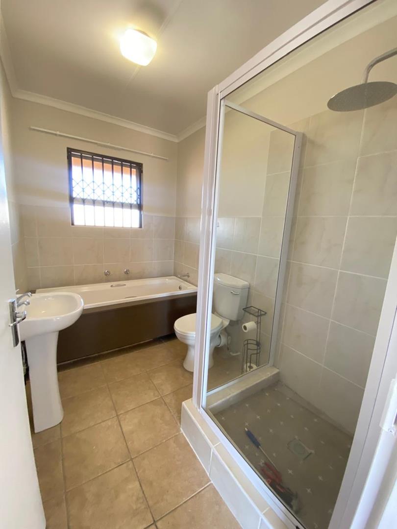 2 Bedroom Property for Sale in Birchleigh Gauteng
