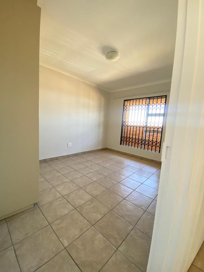 2 Bedroom Property for Sale in Birchleigh Gauteng