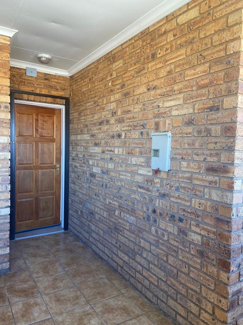 2 Bedroom Property for Sale in Birchleigh Gauteng