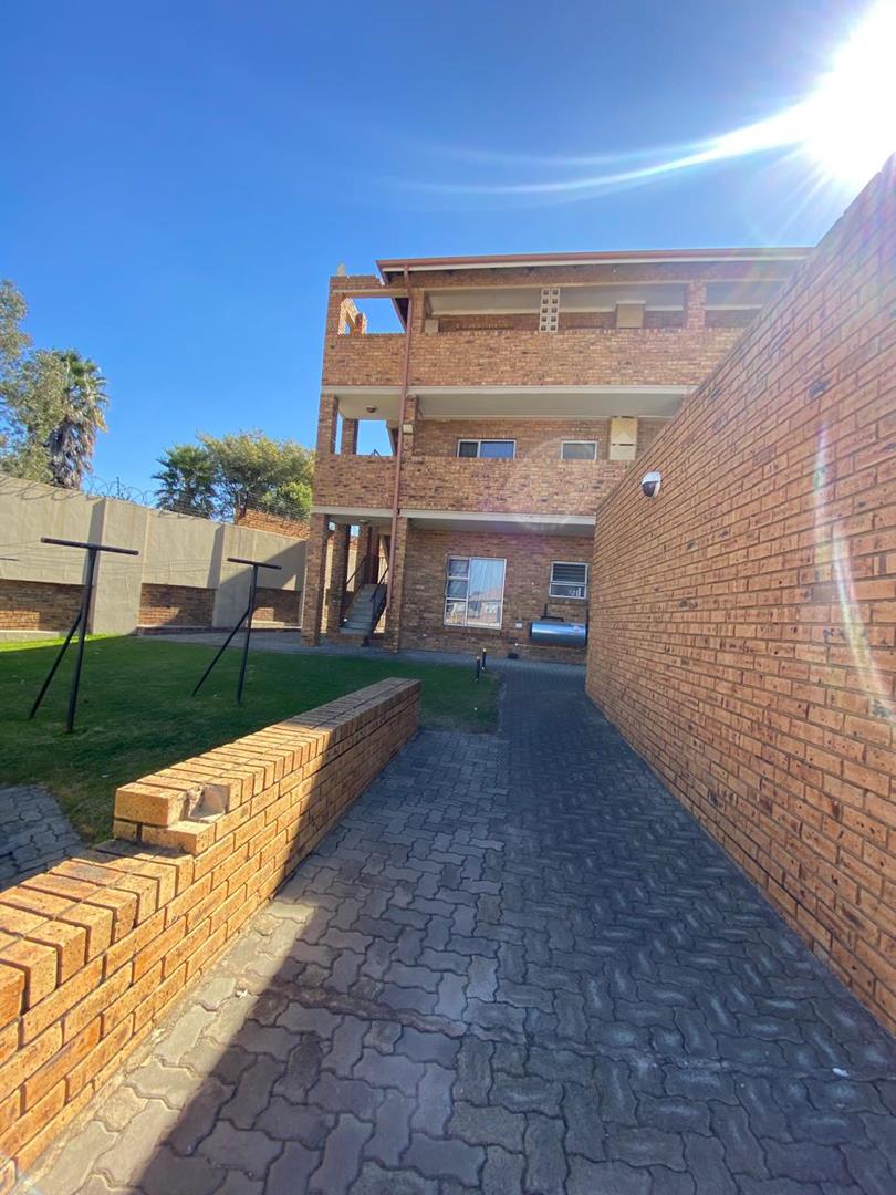 2 Bedroom Property for Sale in Birchleigh Gauteng