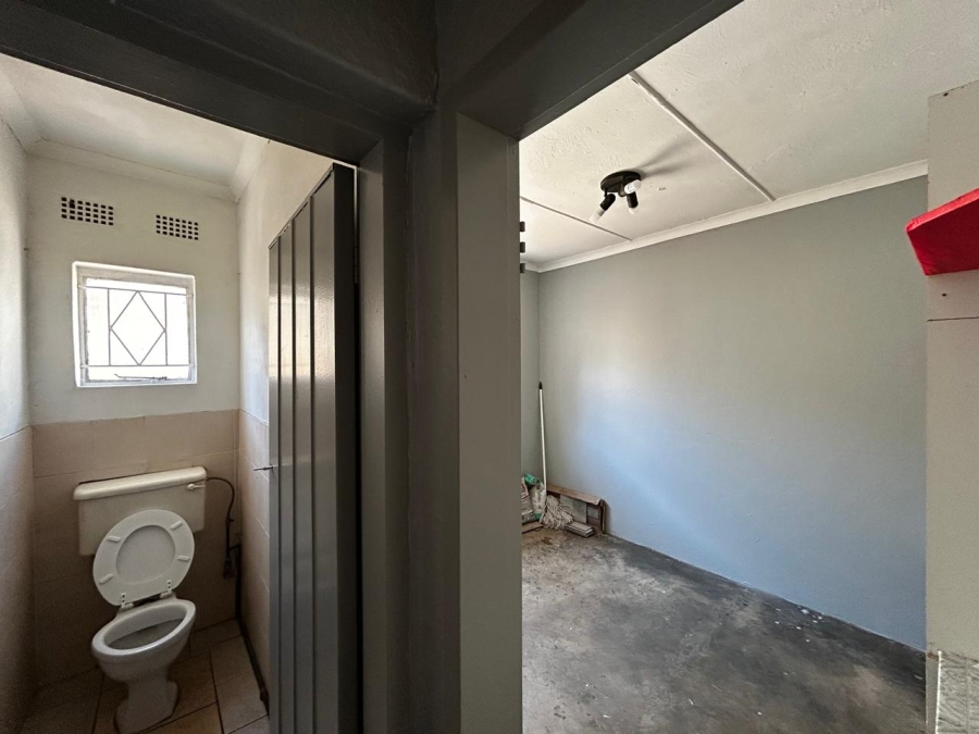 4 Bedroom Property for Sale in Flora Gardens Gauteng