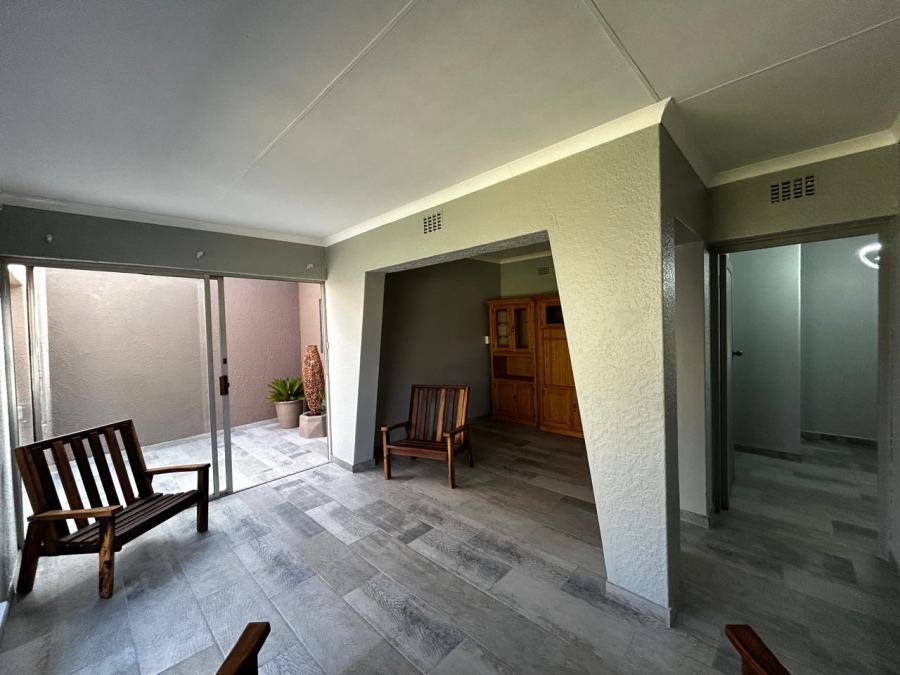 4 Bedroom Property for Sale in Flora Gardens Gauteng