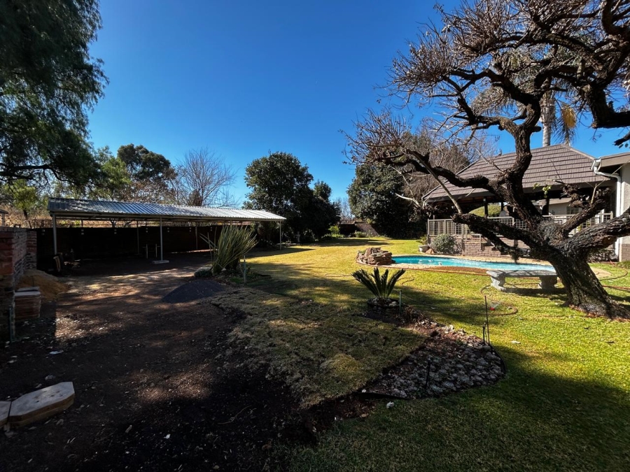 4 Bedroom Property for Sale in Flora Gardens Gauteng