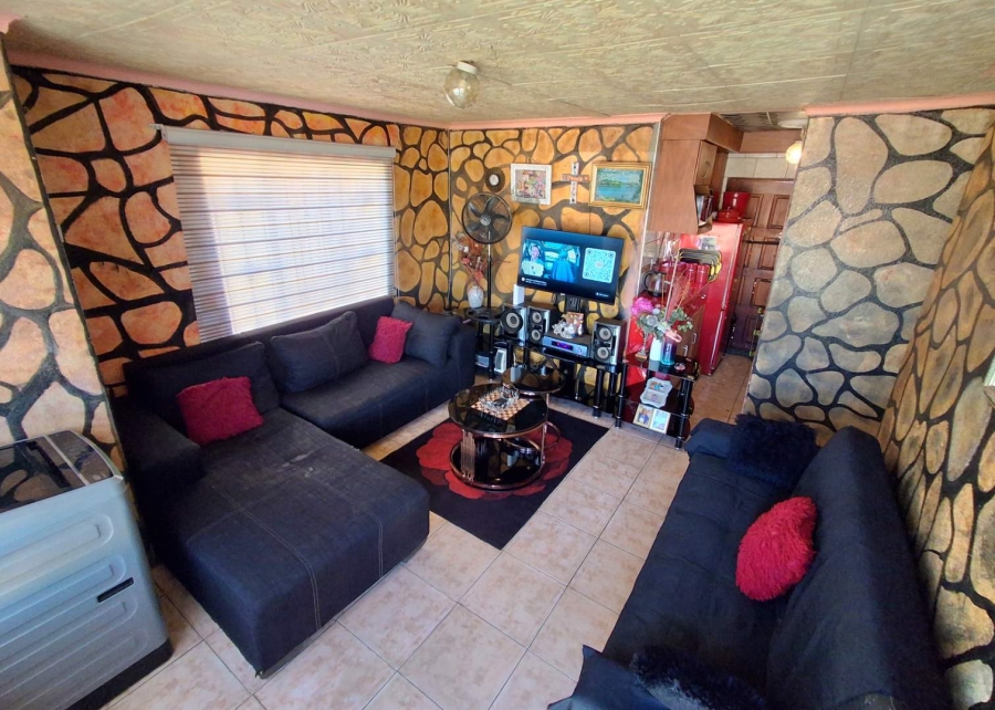 2 Bedroom Property for Sale in Lotus Gardens Gauteng