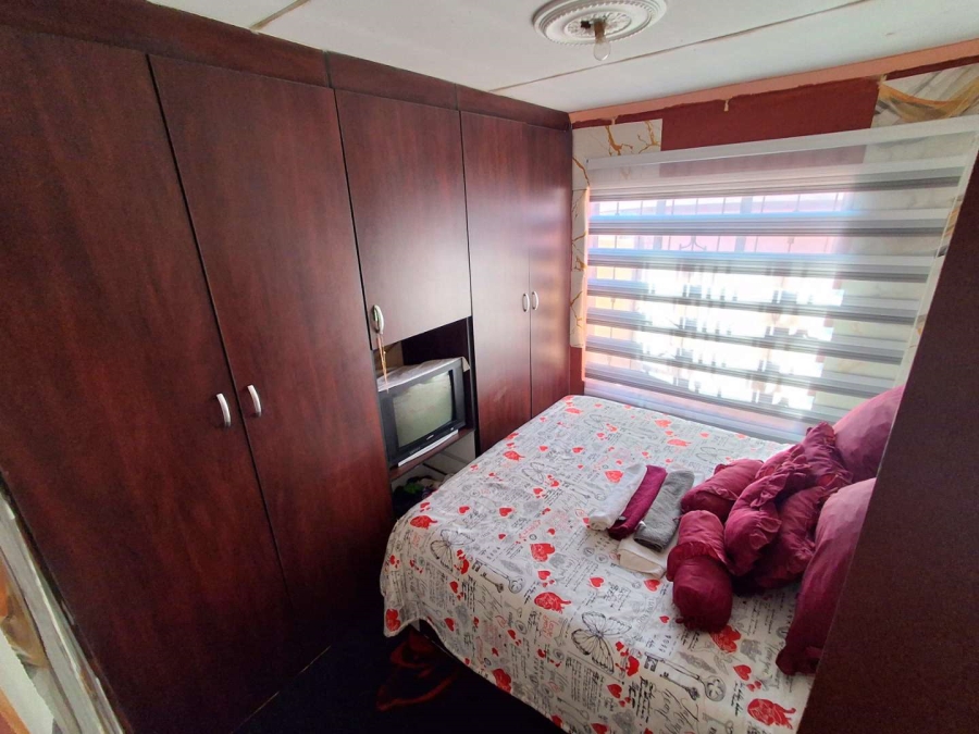2 Bedroom Property for Sale in Lotus Gardens Gauteng