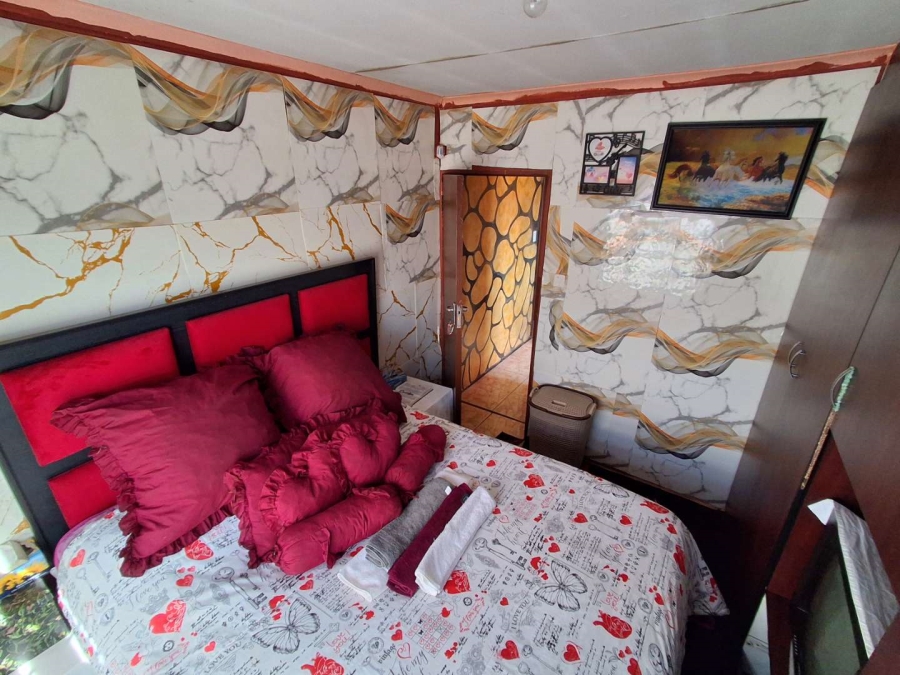 2 Bedroom Property for Sale in Lotus Gardens Gauteng