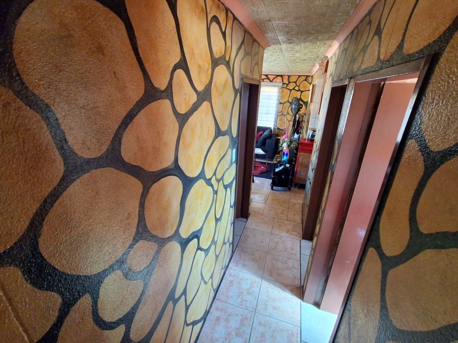 2 Bedroom Property for Sale in Lotus Gardens Gauteng