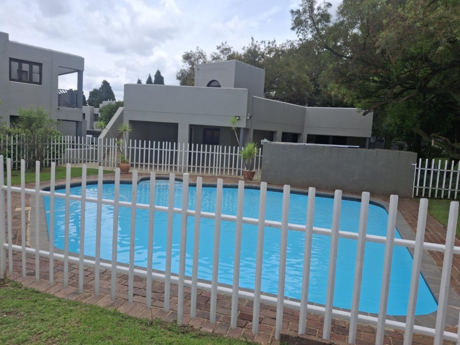To Let 1 Bedroom Property for Rent in Benmore Gauteng