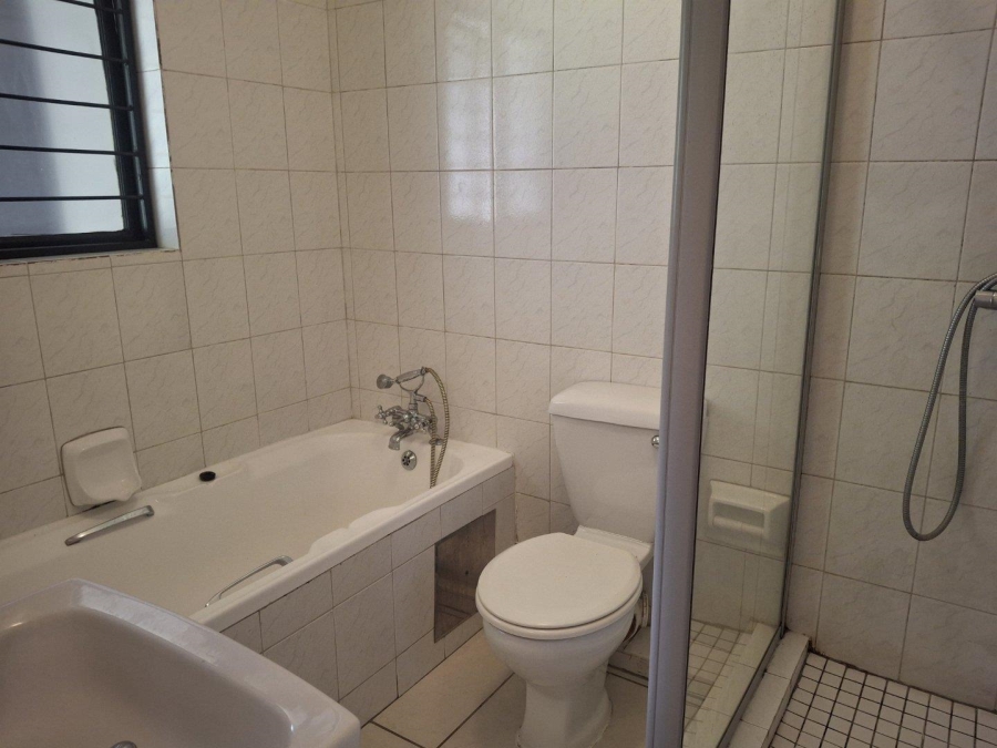 To Let 1 Bedroom Property for Rent in Benmore Gauteng