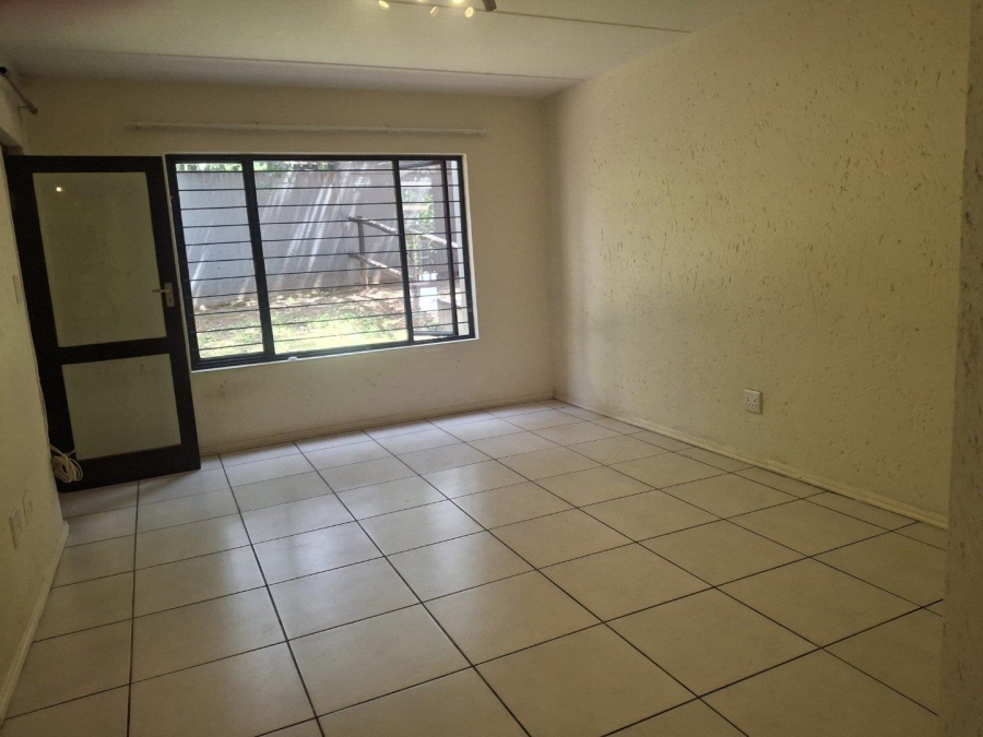 To Let 1 Bedroom Property for Rent in Benmore Gauteng