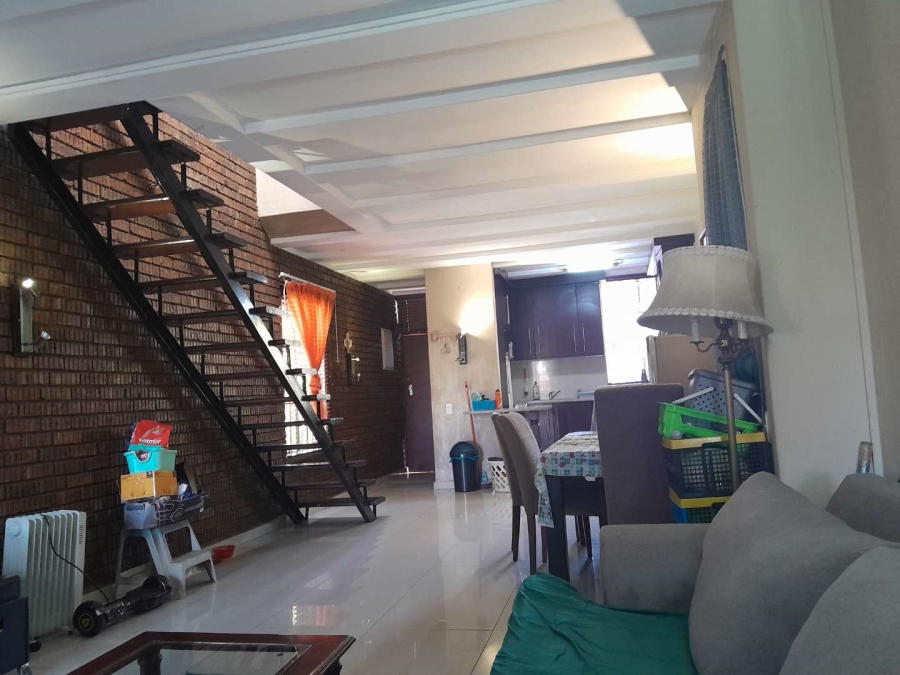 2 Bedroom Property for Sale in The Hill Gauteng
