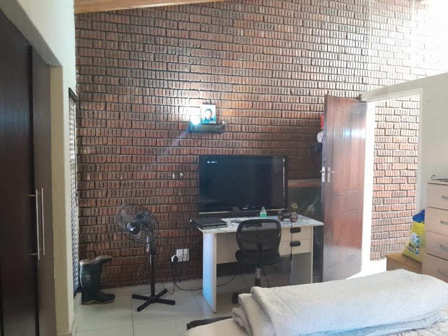 2 Bedroom Property for Sale in The Hill Gauteng