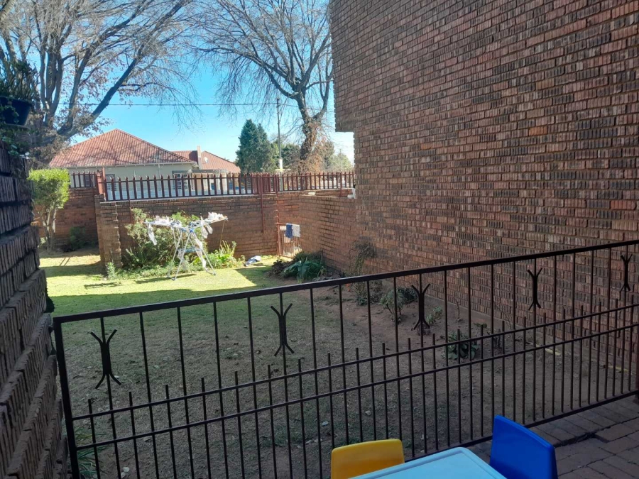 2 Bedroom Property for Sale in The Hill Gauteng