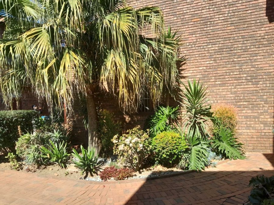 2 Bedroom Property for Sale in The Hill Gauteng