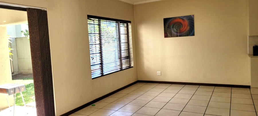 To Let 2 Bedroom Property for Rent in Maroeladal Gauteng