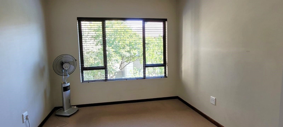 To Let 2 Bedroom Property for Rent in Maroeladal Gauteng
