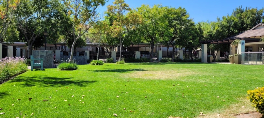 To Let 2 Bedroom Property for Rent in Maroeladal Gauteng