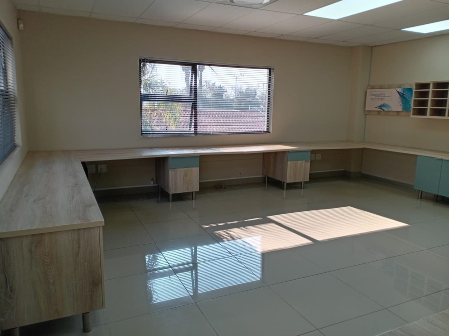 To Let Commercial Property for Rent in Glen Marais Gauteng
