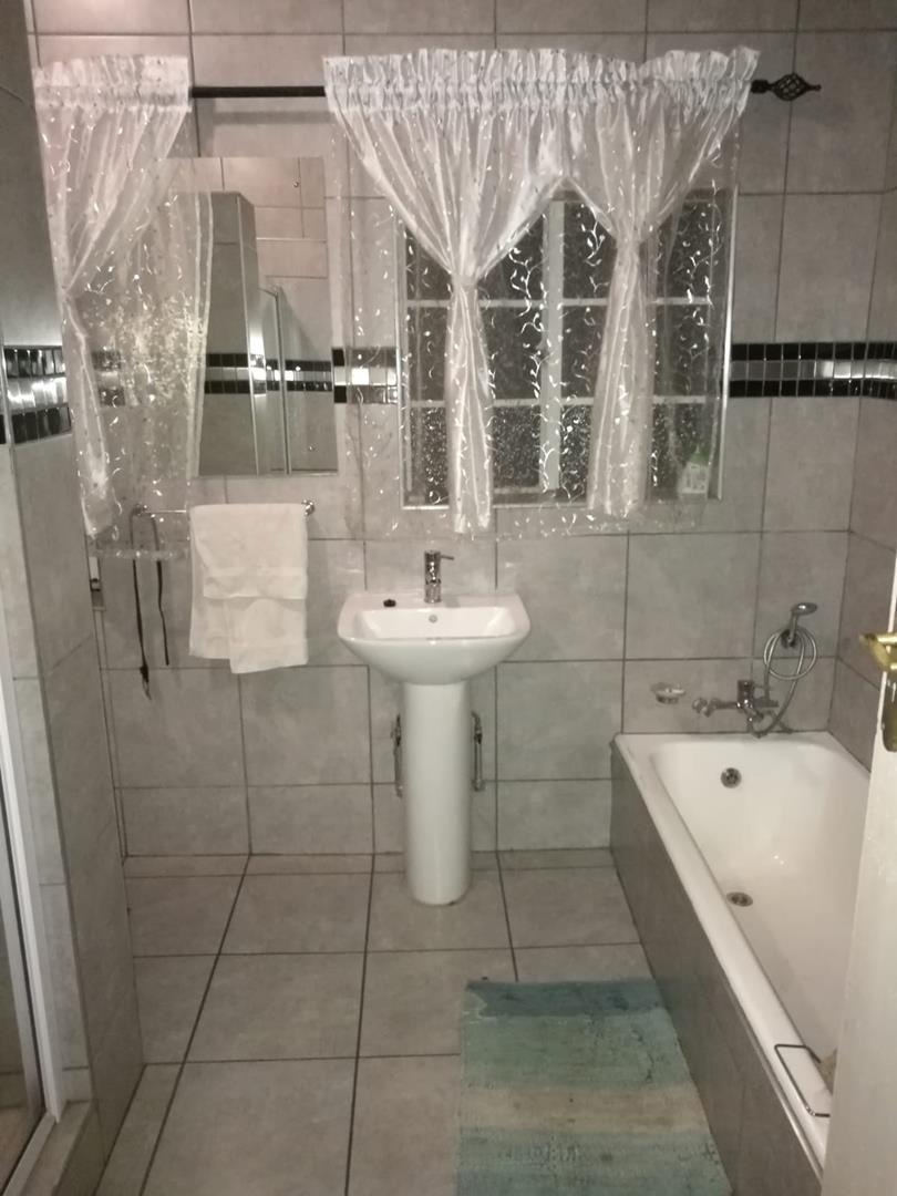 To Let 3 Bedroom Property for Rent in Delville Gauteng