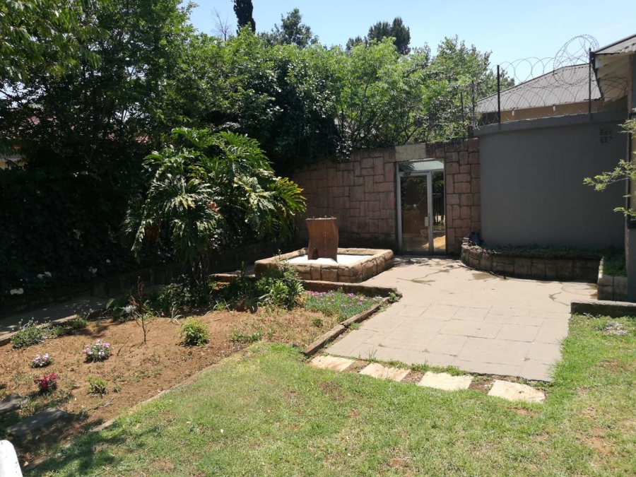 To Let 3 Bedroom Property for Rent in Delville Gauteng