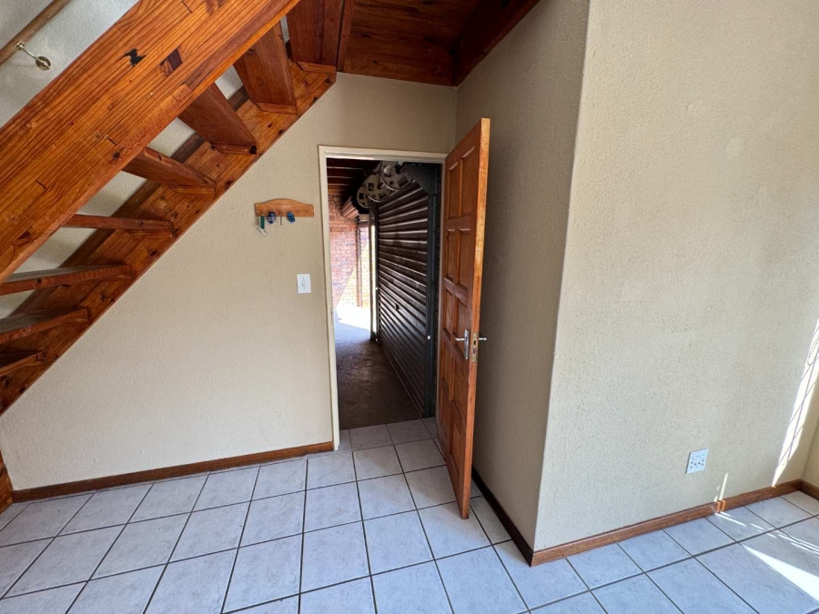 To Let 3 Bedroom Property for Rent in Weltevreden Park Gauteng