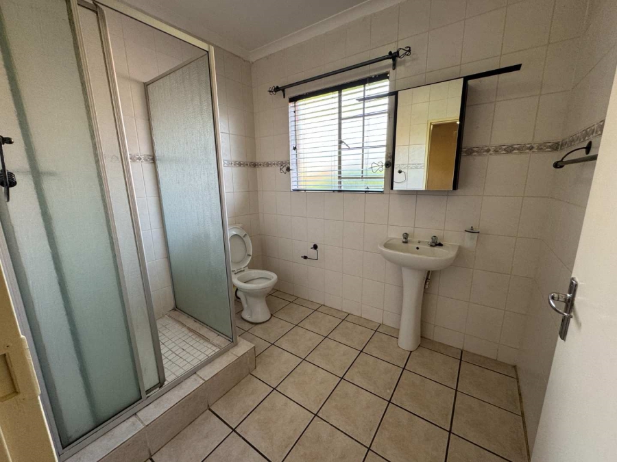 To Let 3 Bedroom Property for Rent in Weltevreden Park Gauteng