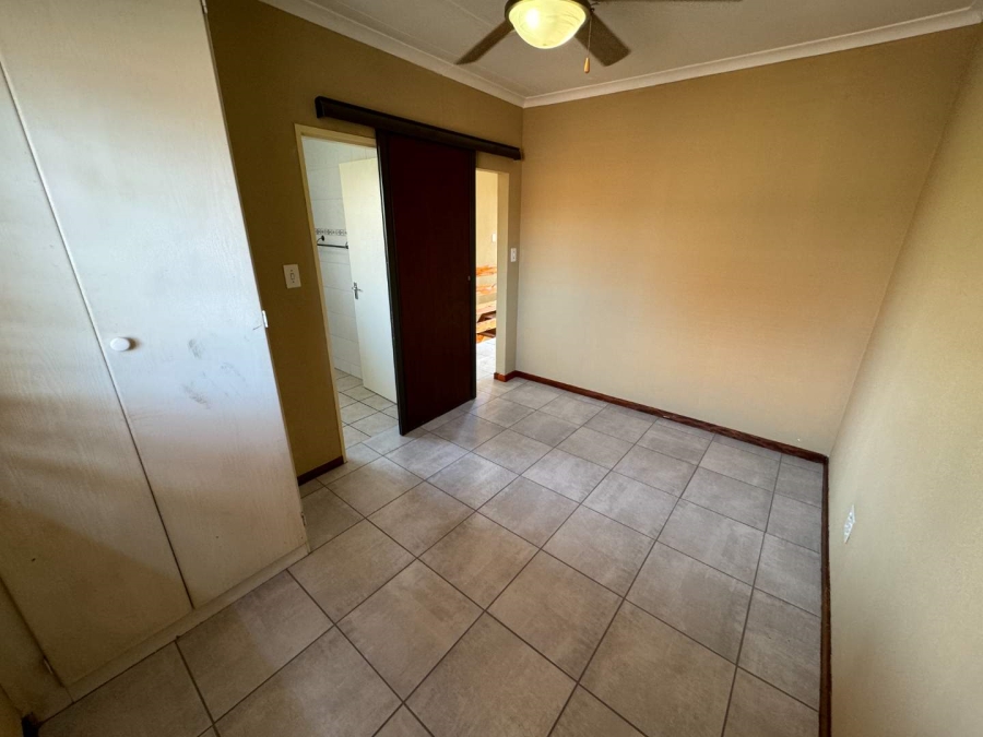 To Let 3 Bedroom Property for Rent in Weltevreden Park Gauteng