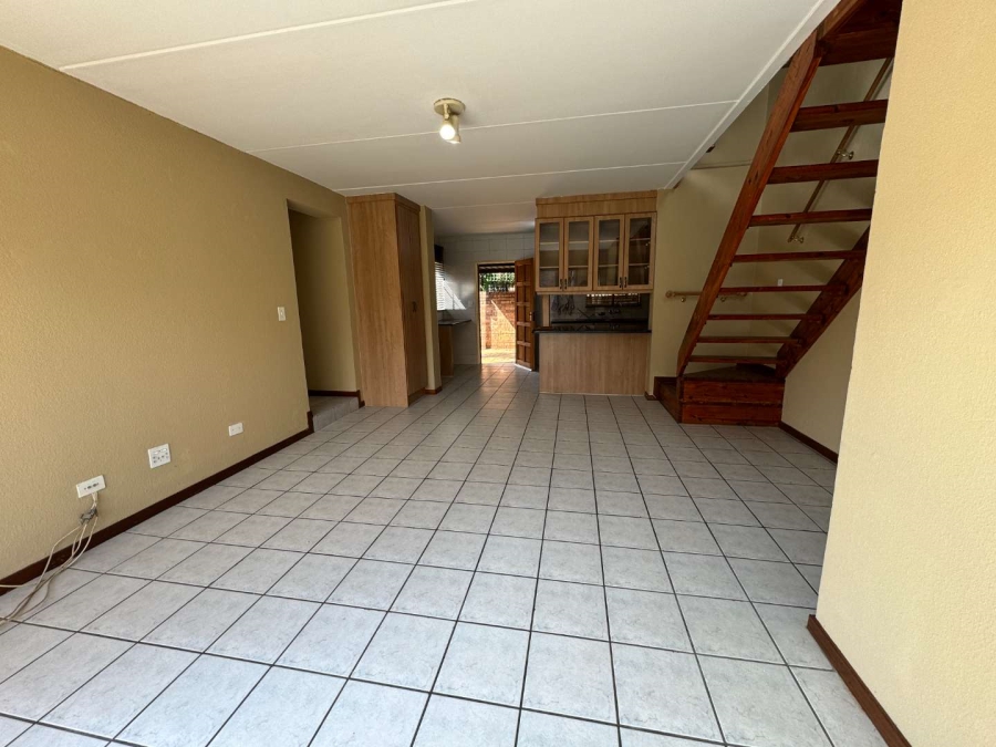 To Let 3 Bedroom Property for Rent in Weltevreden Park Gauteng