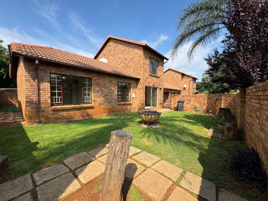 To Let 3 Bedroom Property for Rent in Weltevreden Park Gauteng