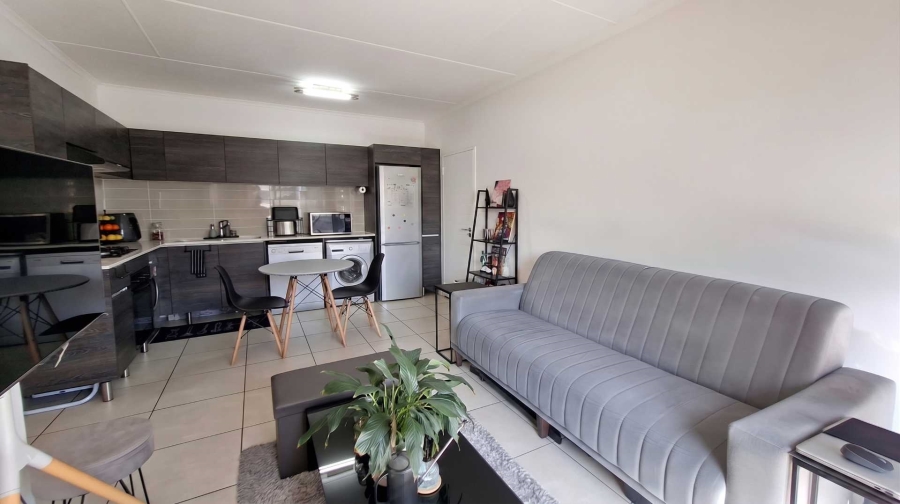 1 Bedroom Property for Sale in Petervale Gauteng
