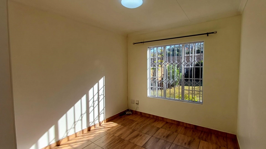 To Let 3 Bedroom Property for Rent in Olivedale Gauteng