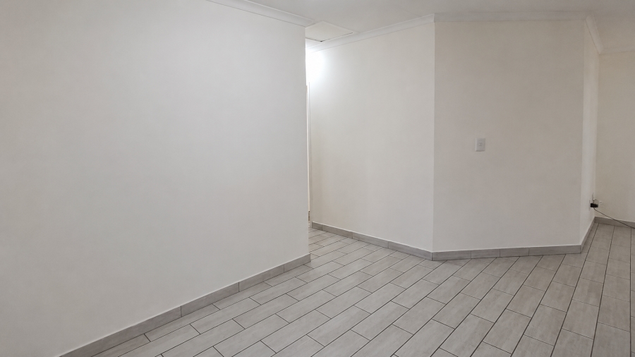 To Let 3 Bedroom Property for Rent in Olivedale Gauteng