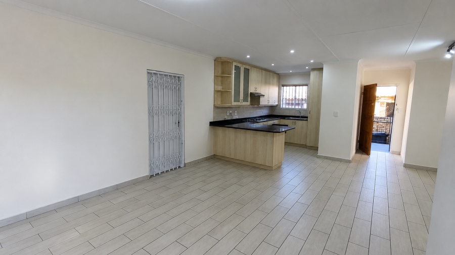 To Let 3 Bedroom Property for Rent in Olivedale Gauteng
