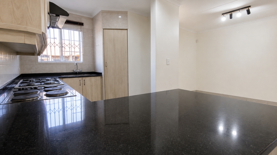 To Let 3 Bedroom Property for Rent in Olivedale Gauteng