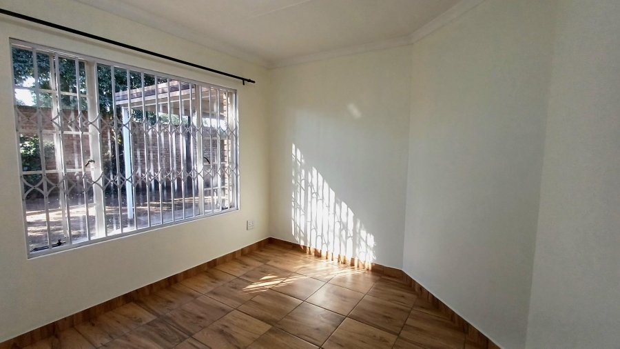To Let 3 Bedroom Property for Rent in Olivedale Gauteng