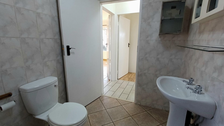 To Let 3 Bedroom Property for Rent in Olivedale Gauteng