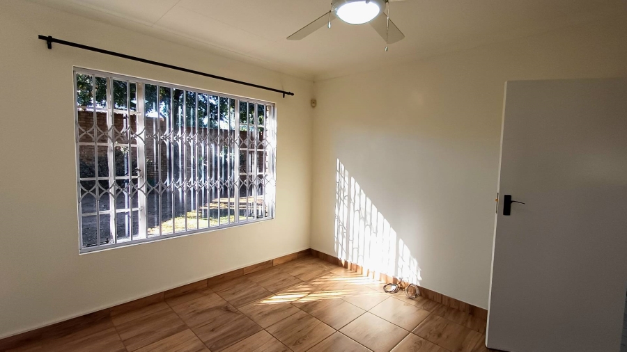 To Let 3 Bedroom Property for Rent in Olivedale Gauteng