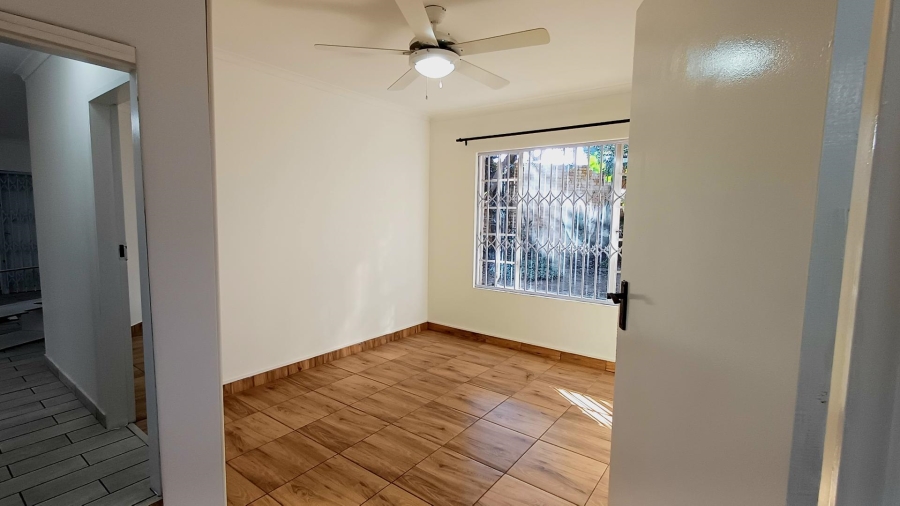 To Let 3 Bedroom Property for Rent in Olivedale Gauteng