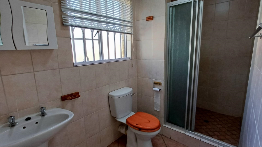 To Let 3 Bedroom Property for Rent in Olivedale Gauteng
