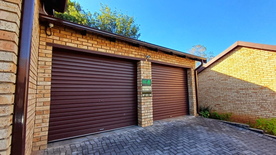 To Let 3 Bedroom Property for Rent in Olivedale Gauteng