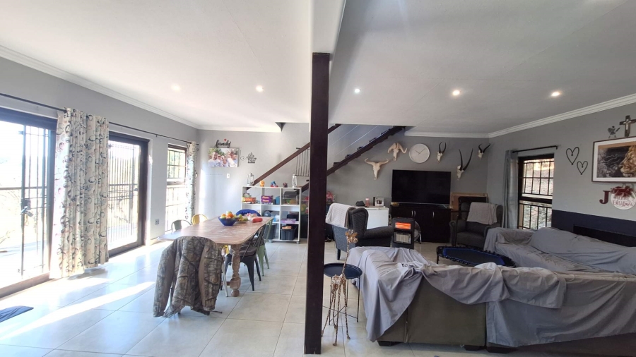 To Let 2 Bedroom Property for Rent in Ruimsig Gauteng