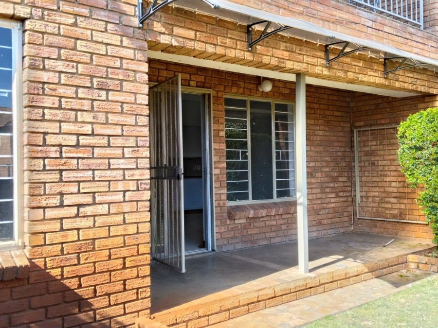 2 Bedroom Property for Sale in Wentworth Park Gauteng