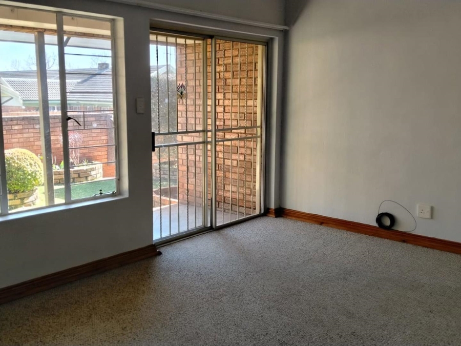2 Bedroom Property for Sale in Wentworth Park Gauteng