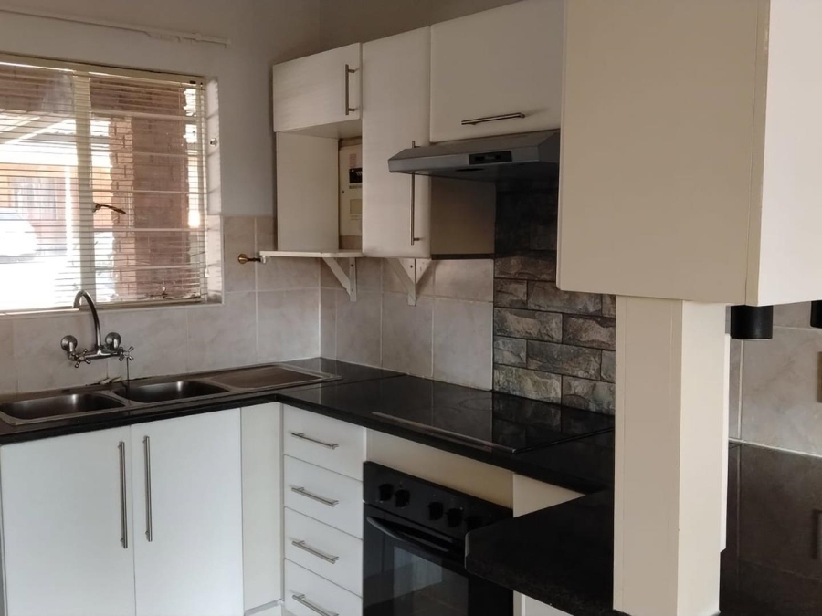2 Bedroom Property for Sale in Wentworth Park Gauteng
