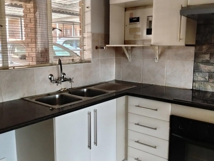 2 Bedroom Property for Sale in Wentworth Park Gauteng